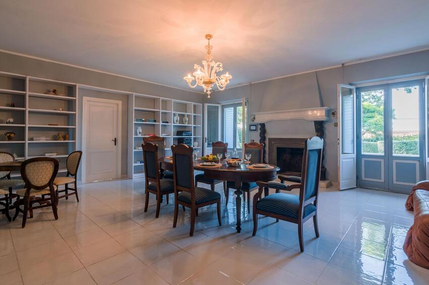 Villa in Osimo - Image 4